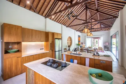 5 bedrooms Villa in Jimbaran, Badung, Indonesia No. 10145 6