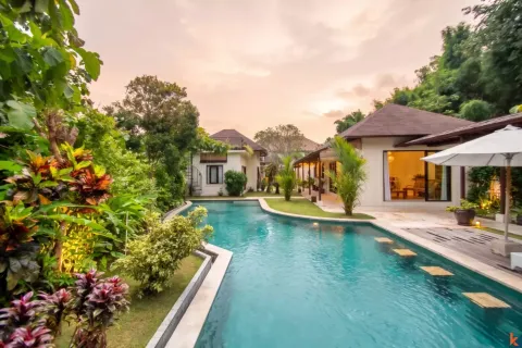 5 bedrooms Villa in Jimbaran, Badung, Indonesia No. 10145 2