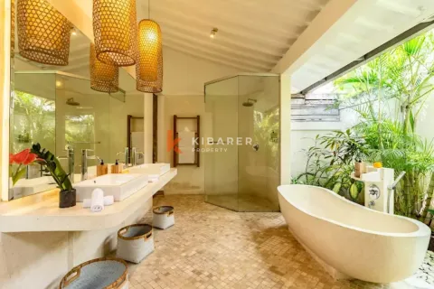 Вилла с 4 спальнями в Seminyak, Бадунг, Индонезия № 11984 8