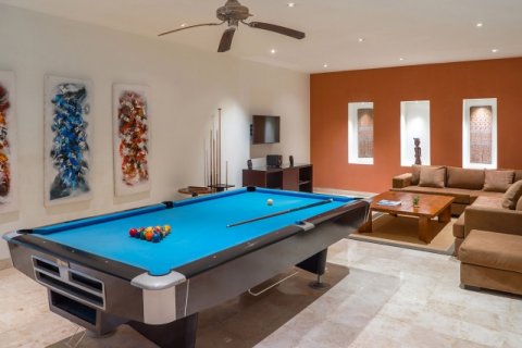 4 bedrooms Villa in Jimbaran, Badung, Indonesia No. 937 10