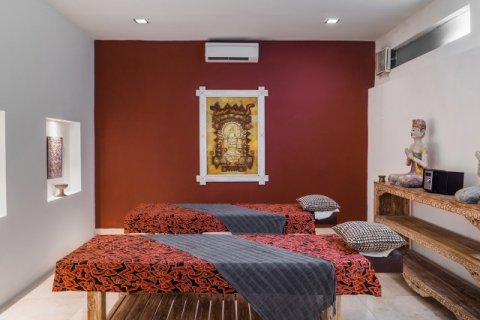 4 bedrooms Villa in Jimbaran, Badung, Indonesia No. 937 9