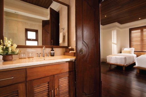 4 bedrooms Villa in Jimbaran, Badung, Indonesia No. 939 11