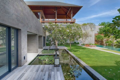 5 bedrooms Villa in South Kuta, Badung, Indonesia No. 619 6