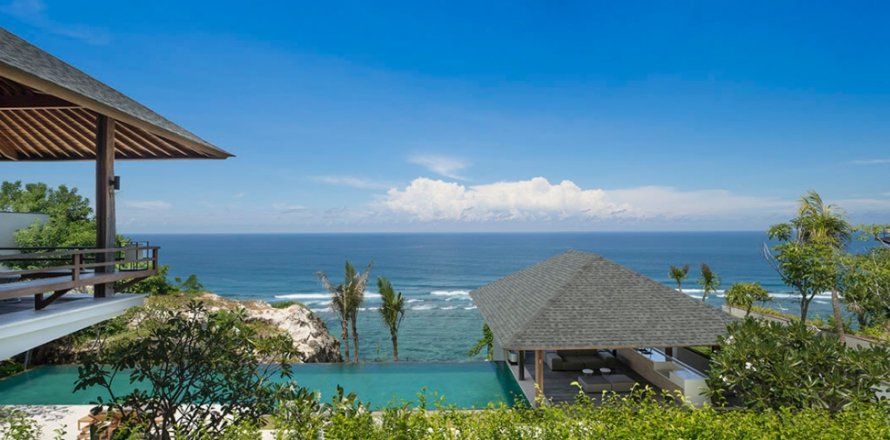 5 bedrooms Villa in South Kuta, Badung, Indonesia No. 619