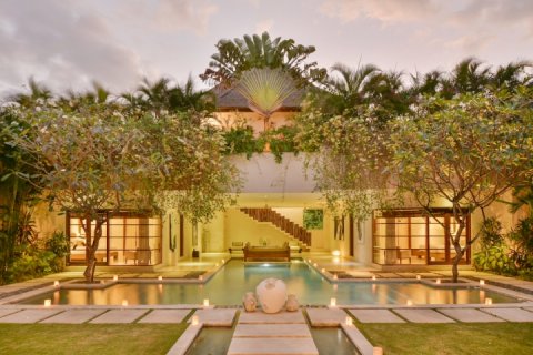 8 bedrooms Villa in Seminyak, Badung, Indonesia No. 614 24