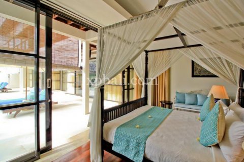 5 bedrooms Villa in Jimbaran, Badung, Indonesia No. 357 11