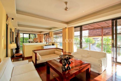 5 bedrooms Villa in Jimbaran, Badung, Indonesia No. 357 7
