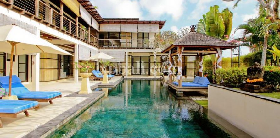 5 bedrooms Villa in Jimbaran, Badung, Indonesia No. 357