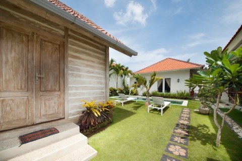 3 bedrooms Villa in Seminyak, Badung, Indonesia No. 1628 4