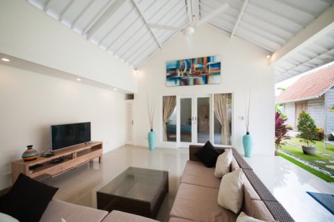 3 bedrooms Villa in Seminyak, Badung, Indonesia No. 1628 7