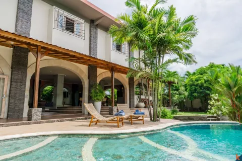 5 bedrooms Villa in Tabanan, Indonesia No. 10793