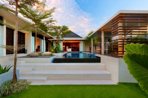 3 bedrooms Villa in Nusa Dua, Badung, Indonesia No. 1254 4