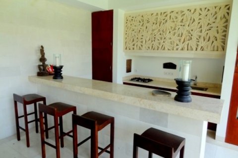 2 bedrooms Villa in Seminyak, Badung, Indonesia No. 1255 3
