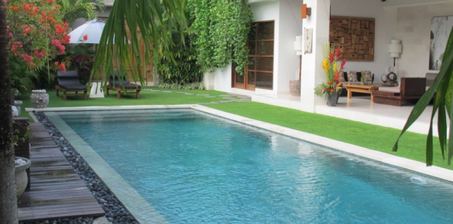 2 bedrooms Villa in Seminyak, Badung, Indonesia No. 1255