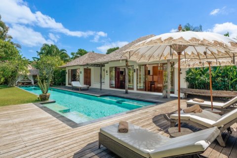5 bedrooms Villa in Seminyak, Badung, Indonesia No. 9320 3