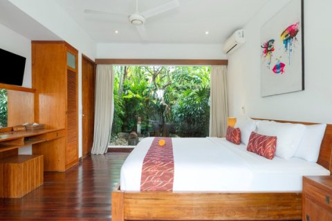 5 bedrooms Villa in Seminyak, Badung, Indonesia No. 9320 21