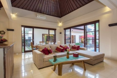 Вилла с 6 спальнями в Seminyak, Бадунг, Индонезия № 1037 7