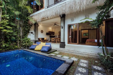 3 bedrooms Villa in Seminyak, Badung, Indonesia No. 1803 18