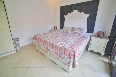 3 bedrooms Villa in Kerobokan, Badung, Indonesia No. 1799 8