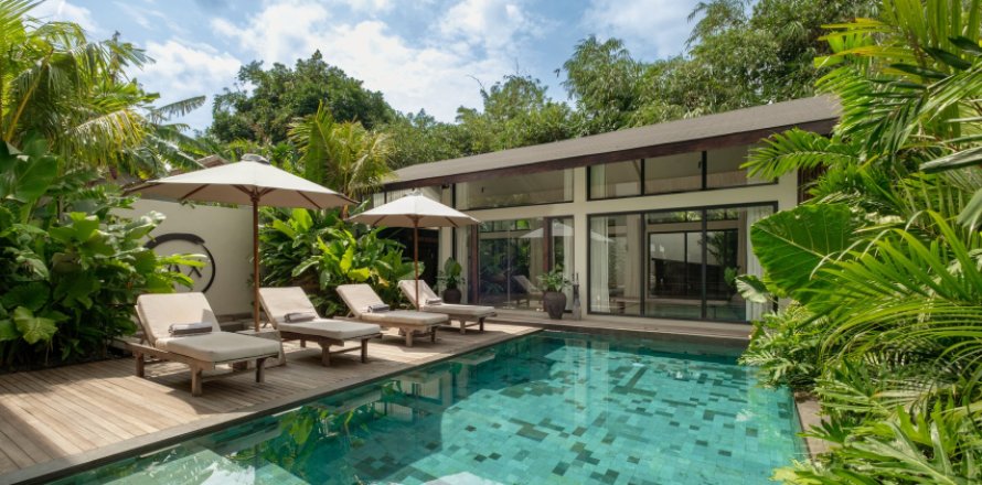 4 bedrooms Villa in South Kuta, Badung, Indonesia No. 8833