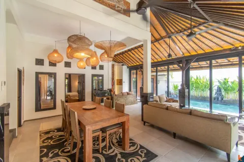 4 bedrooms Villa in Seminyak, Badung, Indonesia No. 13307 5