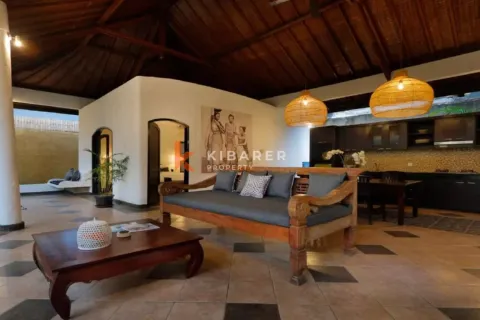 2 bedrooms Villa in Seminyak, Badung, Indonesia No. 11867 3