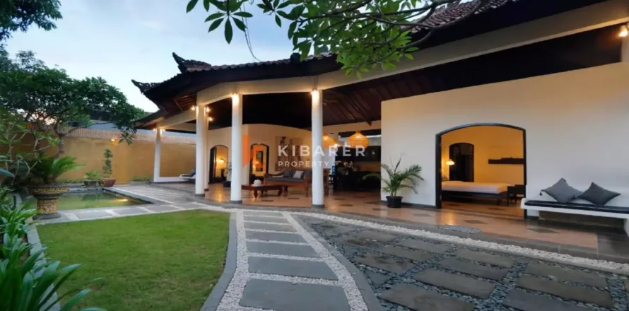 2 bedrooms Villa in Seminyak, Badung, Indonesia No. 11867