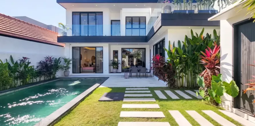 3 bedrooms Villa in Badung, Indonesia No. 13257