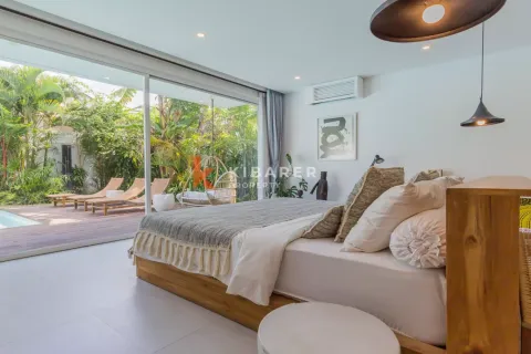 3 bedrooms Villa in Tibubeneng, Badung, Indonesia No. 12105 17