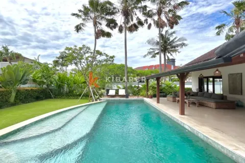 3 bedrooms Villa in Tibubeneng, Badung, Indonesia No. 12111 2