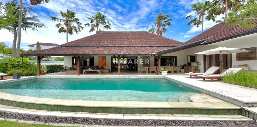 3 bedrooms Villa in Tibubeneng, Badung, Indonesia No. 12111