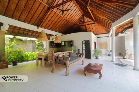 Вилла с 3 спальнями в Seminyak, Бадунг, Индонезия № 13571 2