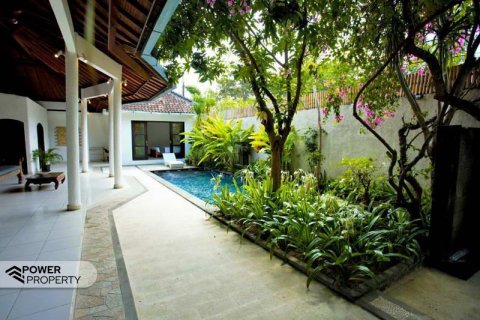 Вилла с 3 спальнями в Seminyak, Бадунг, Индонезия № 13571 12