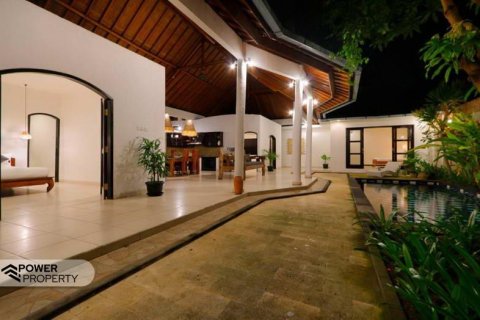 Вилла с 3 спальнями в Seminyak, Бадунг, Индонезия № 13571 15