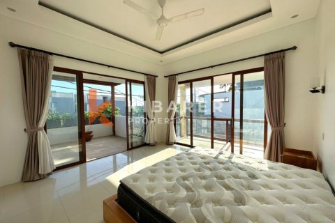 4 bedrooms Villa in Tibubeneng, Badung, Indonesia No. 13224 25