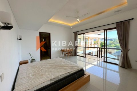 4 bedrooms Villa in Tibubeneng, Badung, Indonesia No. 13224 12
