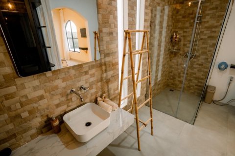 300m2 Villa in Ungasan, Badung, Indonesia No. 13677 18