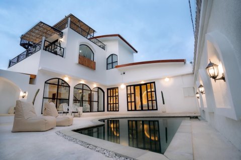 Studio Villa in Ungasan, Badung, Indonesia No. 13677