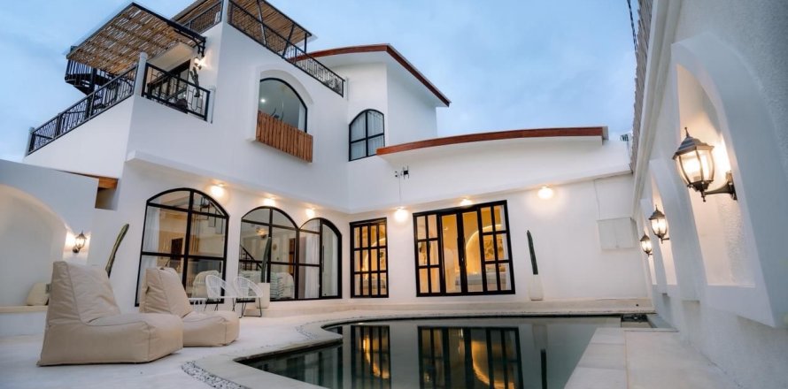Studio Villa in Ungasan, Badung, Indonesia No. 13677