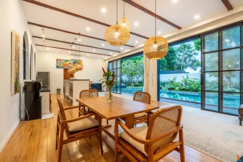 2 bedrooms Villa in Jimbaran, Badung, Indonesia No. 13134 5