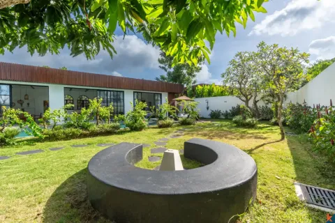 2 bedrooms Villa in Jimbaran, Badung, Indonesia No. 13134 11