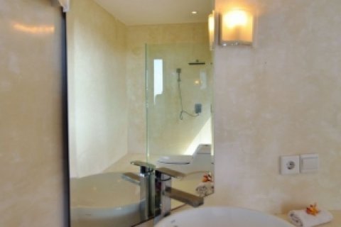 3 bedrooms Villa in South Kuta, Badung, Indonesia No. 1135 19