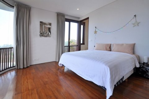 3 bedrooms Villa in South Kuta, Badung, Indonesia No. 1135 20