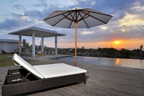 3 bedrooms Villa in South Kuta, Badung, Indonesia No. 1135 3