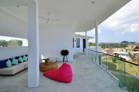 3 bedrooms Villa in South Kuta, Badung, Indonesia No. 1135 16