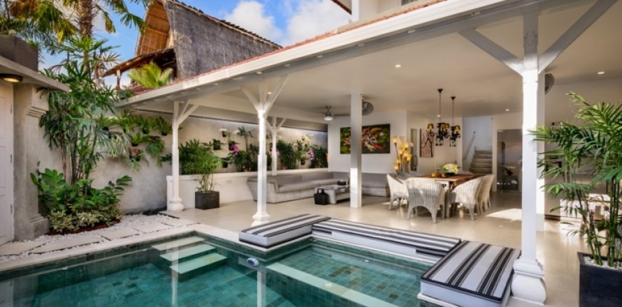 Вилла с 4 спальнями в Seminyak, Бадунг, Индонезия № 1131