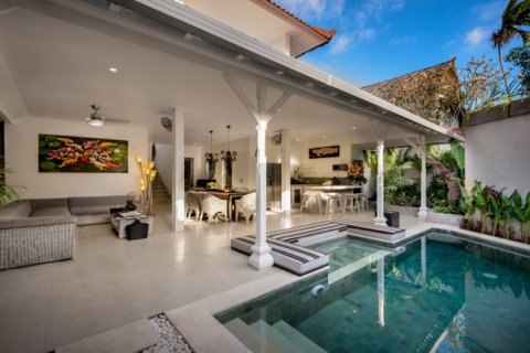 Вилла с 4 спальнями в Seminyak, Бадунг, Индонезия № 1131 3
