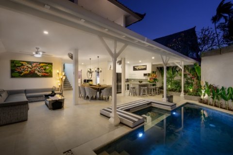Вилла с 4 спальнями в Seminyak, Бадунг, Индонезия № 1131 5