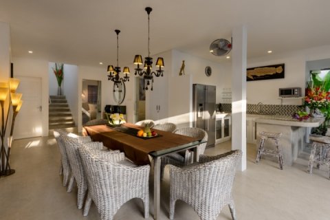Вилла с 4 спальнями в Seminyak, Бадунг, Индонезия № 1131 6