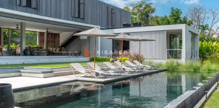4 bedrooms Villa in Badung, Indonesia No. 12201
